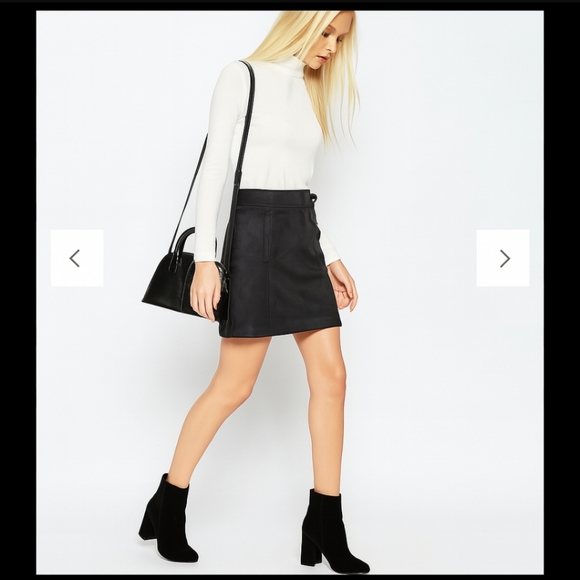 LOFT Dresses & Skirts - LOFT Faux Suede Mini Skirt in Black Pockets  Back Zipper Size 10●